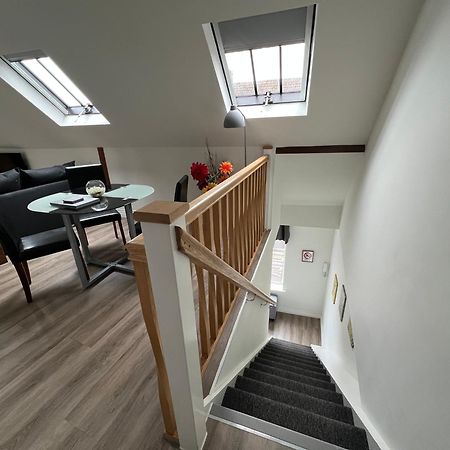 Glastonbury Secret Retreat - 1 Bd Split-Level Apt, Sleeps 3 Exterior foto